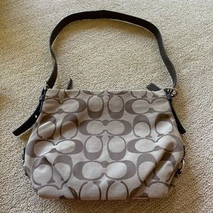 Coach Signature Shoulder Bag NWOT Lavender Lining